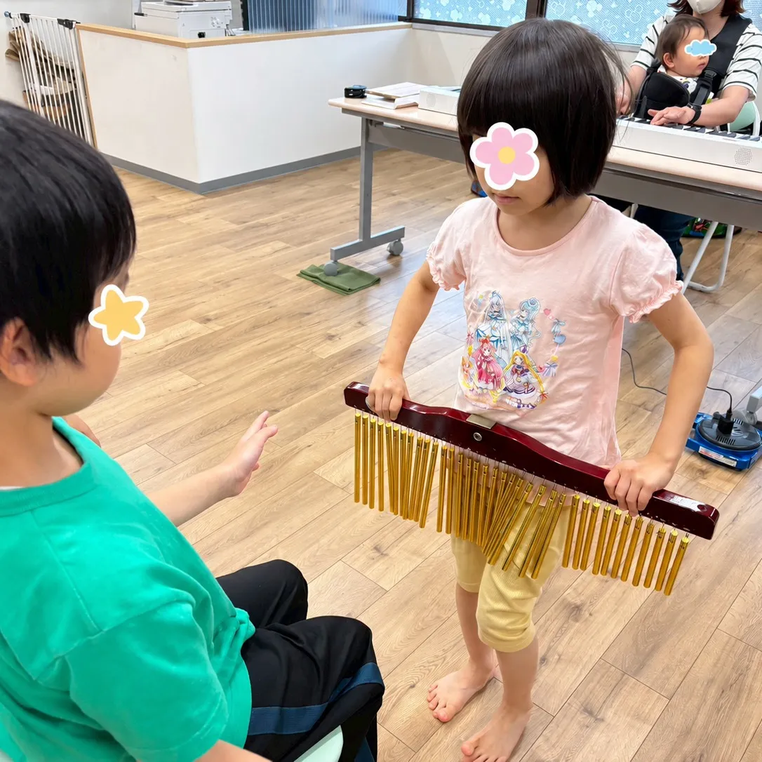 今日は、いつもの音楽療法の中で、職員たちの心に残る素敵な場面...